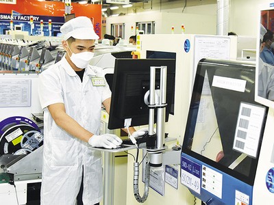 Dây chuyền sản xuất tại một nhà máy của Tập đoàn Samsung tại Việt Nam. Ảnh: Đức Thanh.