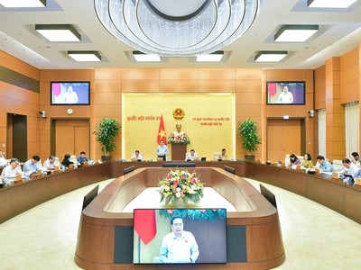 Uỷ ban Thường vụ Quốc hội bắt đầu phiên họp thứ 33.