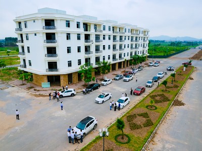 Khách hàng tới thực địa dự án Lam Sơn Nexus City 