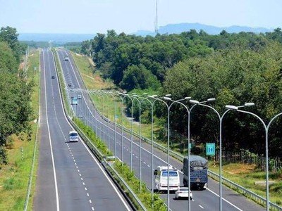 Để cao tốc “nuôi” cao tốc 