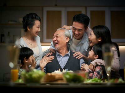 Gia đình đa thế hệ giải quyết nhiều vấn đề trong cuộc sống hiện đại gặp phải.