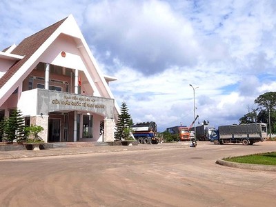 Cửa khẩu quốc tế Nam Giang cần bố trí vốn đề đầu tư hạ tầng, đồng thời duy tu, bão dưỡng, sửa chữa các hạng mục xuống cấp.