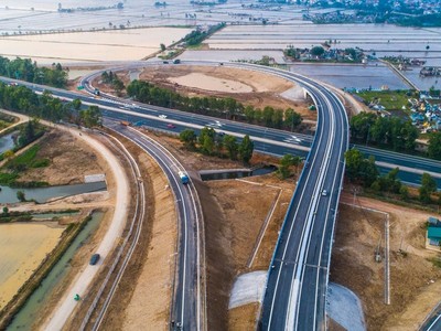 Thế mạnh của khu kinh tế chuyên biệt tỉnh Hải Dương là kết nối tốt với hạ tầng giao thông, đặc biệt là cao tốc Hà Nội - Hải Phòng. Ảnh: Thành Chung