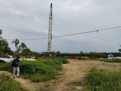 Dự án đường Hoàng Sa - Dốc Sỏi có đang bị "nghẽn" tiến độ vì vướng mặt bằng, thiếu vật liệu xây dựng.