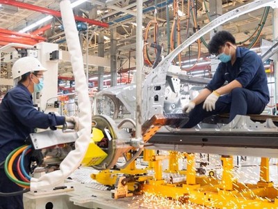 Sản lượng hàng hóa tăng nhanh hơn trong tháng 5 nhờ cú hích của lượng đơn đặt hàng mới.