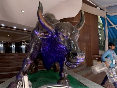 Bên trong khuôn viên Sở giao dịch chứng khoán Bombay (BSE) ở Mumbai, Ấn Độ. (Nguồn: Reuters)