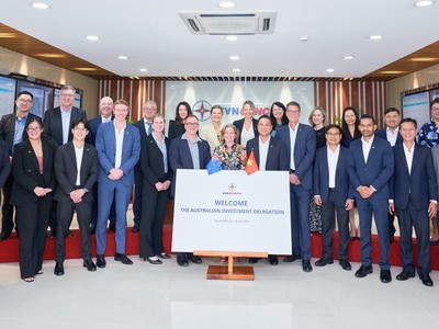 Phái đoàn Australia và đại điện EVNGENCO3 tại trụ sở của Tổng Công ty