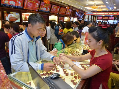 Trên thực tế, vàng chủ yếu được dùng làm đồ trang sức