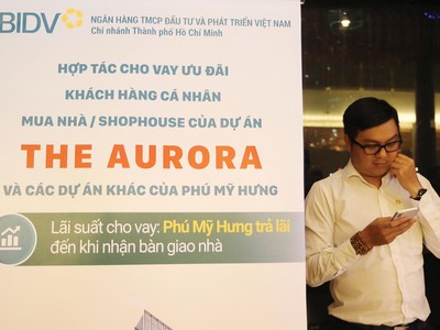 Để kích cầu, nhiều chủ đầu tư “chơi lớn” trả lãi cho khách mua nhà