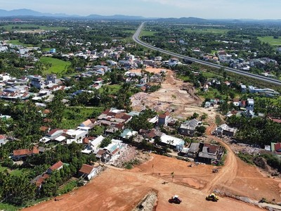 Tỉnh Quảng Ngãi quyết tâm bàn giao 100% mặt bằng sạch thi công cao tốc Quảng Ngãi - Hoài Nhơn.