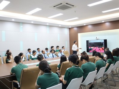 Đại diện Công ty bảo vệ tập huấn cho cán bộ, nhân viên, lực lượng bảo vệ Chi nhánh về công tác phòng chống tội phạm