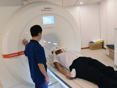 Chi phí y tế tăng cao là thách thức lớn về tài chính đối với người dân