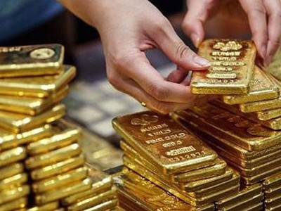 Thị trường vàng đóng băng sau khi kiểm soát chặt mua bán vàng miếng