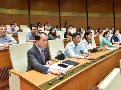 Quốc hội bấm nút thông qua Luật Lưu trữ.