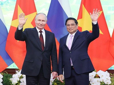Thủ tướng Phạm Minh Chính hội kiến Tổng thống Liên bang Nga Vladimir Putin. (Ảnh: VGP/Nhật Bắc)