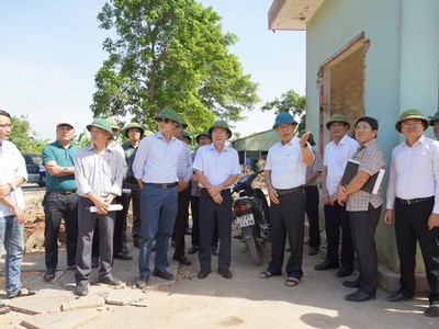 Lãnh đạo tỉnh Quảng Bình đi kiểm tra công tác GPMB dự án cao tốc Bắc -Nam tại khu vực Nhà máy Tinh bột sắn Sông Dinh