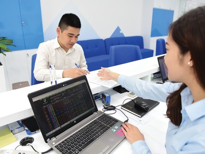 Dòng tiền từ nhà đầu tư cá nhân được kỳ vọng sẽ củng cố xu hướng tăng điểm của thị trường