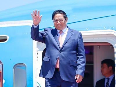 Thủ tướng Phạm Minh Chính tới Đại Liên, bắt đầu tham dự Hội nghị WEF và làm việc tại Trung Quốc. (Ảnh: Nhật Bắc)