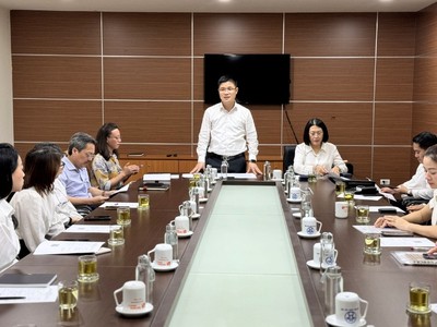 Ông Nguyễn Hồng Minh, Phó giám đốc Sở Du lịch Hà Nội phát biểu tại cuộc họp.