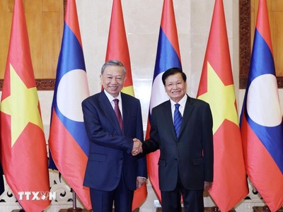 Chủ tịch nước Tô Lâm và Tổng Bí thư, Chủ tịch nước Lào Thongloun Sisoulith đã chủ trì cuộc hội đàm giữa Đoàn đại biểu cấp cao hai nước. (Ảnh: TTXVN)