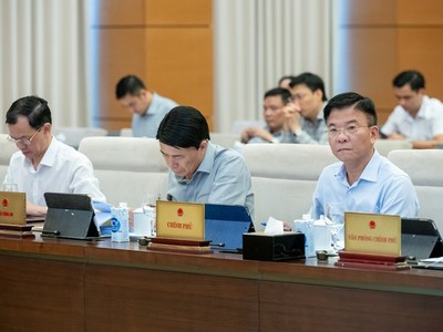 Phiên họp chiều 11/7 của Uỷ ban Thường vụ Quốc hội.