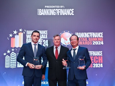 Các tổ chức quốc tế đánh giá cao chiến lược bán lẻ cộng hưởng số hóa của HDBank (HDB)