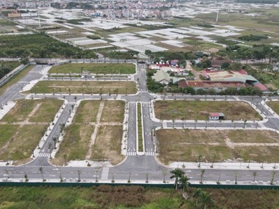 Đất nền được dự báo sẽ trở thành kênh hút dòng tiền của giới đầu tư trong nửa cuối năm nay. Ảnh: Dũng Minh