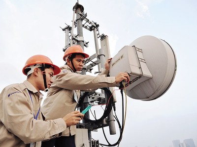 Các nhà mạng đang tập trung đầu tư trang thiết bị, phát triển hạ tầng viễn thông. Ảnh: Đ.T
