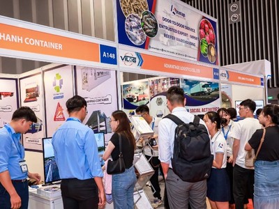 Tìm kiếm giải pháp phát triển logistics bền vững qua hội nhập quốc tế