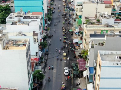 Đường Phạm Văn Bạch.