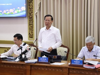 Chủ tịch TP.HCM: Đi từng dự án cụ thể để gỡ vướng, không nói chung chung 