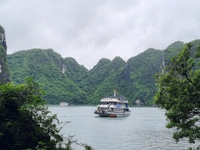 Quảng Ninh đặt thêm mục tiêu trong tăng trưởng du lịch