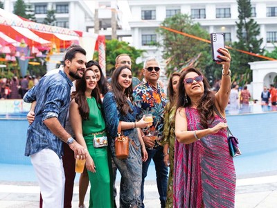 Việt Nam đang là điểm du lịch hấp dẫn của nhiều du khách quốc tế