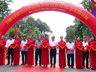 Thủ tướng Chính phủ cắt băng thông xe hầm chui ở cửa ngõ Sân bay Tân Sơn Nhất