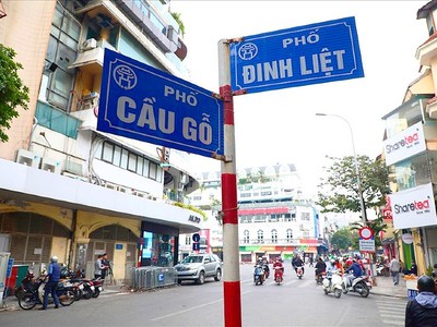 Thí điểm gắn mã QR tên đường, phố trên 139 tuyến phố thuộc quận Hoàn Kiếm.