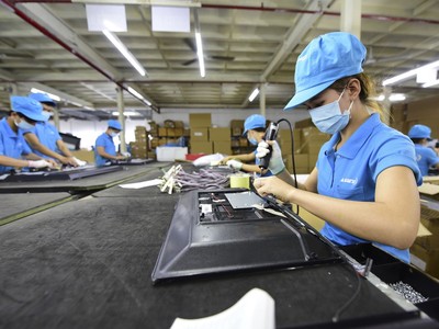 Bộ Công thương đang trình Chính phủ dự thảo tờ trình đề nghị xây dựng Nghị định về cách xác định hàng hoá sản xuất tại Việt Nam.