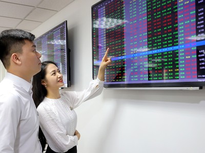 Thị trường càng khó, nhà đầu tư càng phải chọn cổ phiếu bất động sản có tính cơ bản cao 