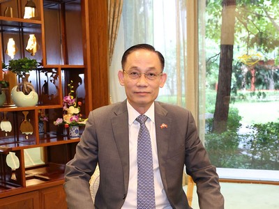 Bí thư Trung ương Đảng, Trưởng Ban Đối ngoại Trung ương Lê Hoài Trung trả lời phỏng vấn về chuyến thăm cấp nhà nước đến Trung Quốc của Tổng Bí thư, Chủ tịch nước Tô Lâm. Ảnh: BNG