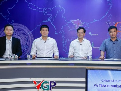 Các chuyên gia trao đổi tại Tọa đàm "Chính sách thuế - tài sản số và trách nhiệm của doanh nghiệp". Ảnh: VGP