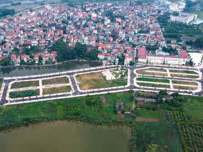 Các lô đất được đưa ra đấu giá tại huyện Hoài Đức (Hà Nội) ngày 19/8/2024, trong đó có lô đất được nhà đầu tư trả gấp hơn 18 lần so với giá khởi điểm. Ảnh: VGP