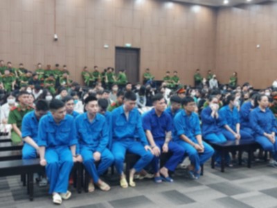 Có 135 bị cáo trong đường dây cho vay lãi nặng qua app bị đưa ra xét xử sơ thẩm.