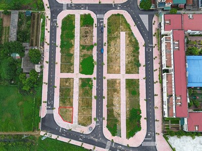 Vị trí lô đất trúng đấu giá hơn 133,3 triệu đồng/m2, cao gấp hơn 18 lần so với giá khởi điểm ở khu Lòng Khúc, xã Tiền Yên, huyện Hoài Đức, Hà Nội.