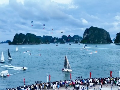 Nhiều màn trình diễn hấp dẫn của các loại hình thể thao mặt nước và trên không tại lễ hội. Ảnh: Báo Quảng Ninh