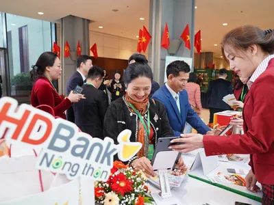 HDbank (HDB) chốt danh sách cổ đông chia cổ tức 20% và tổ chức ĐHCĐ bất thường