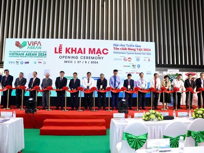 Lễ khai mạc hội chợ triển lãm “Tôn vinh hàng Việt năm 2024’’.