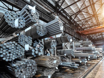 Thủ tướng yêu cầu tổ chức thực hiện quyết liệt, mạnh mẽ trong lãnh đạo, chỉ đạo các hoạt động sản xuất, tiêu thụ xi măng, thép xây dựng và các loại VLXD khác.