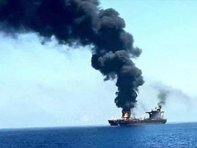Một tàu bị tấn công trên Vịnh Aden. Ảnh tư liệu: IRNA/TTXVN