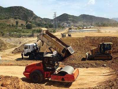 Đầu tư công dần trở thành động lực tăng trưởng quan trọng cho các doanh nghiệp xây dựng