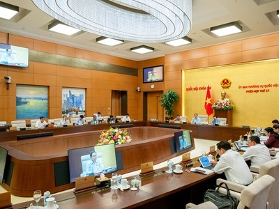 Phiên họp sáng 12/9 của Uỷ ban Thường vụ Quốc hội.