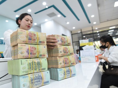 Các ngân hàng đang nỗ lực hạ lãi suất để kích cầu tín dụng